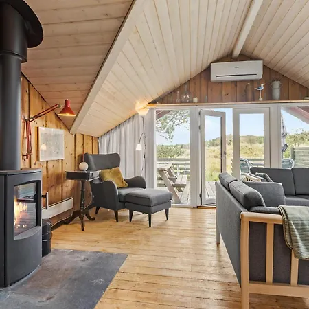 4 Bedroom Lovely In