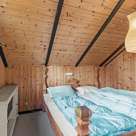 Semesterbostad 4 Bedroom Lovely In *