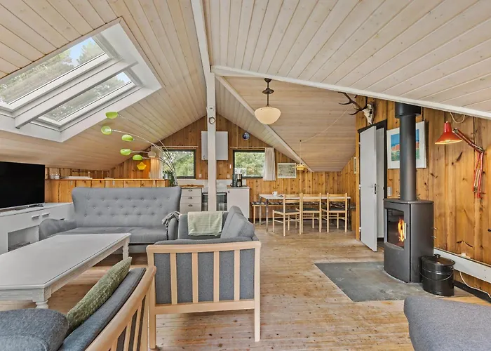 4 Bedroom Lovely In Blåvand